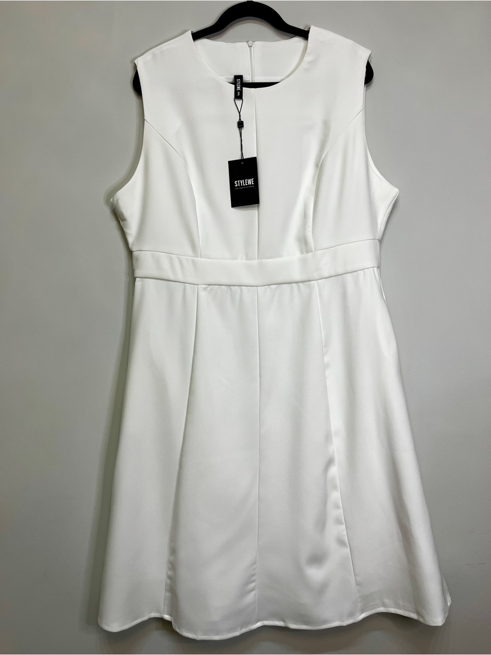 . Chic White Sleeveless Fit-and-Flare Mini Dress